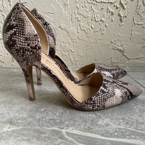 Chinese Laundry Shoes - Chinese Laundry Snakeskin Pointed Toe Pumps